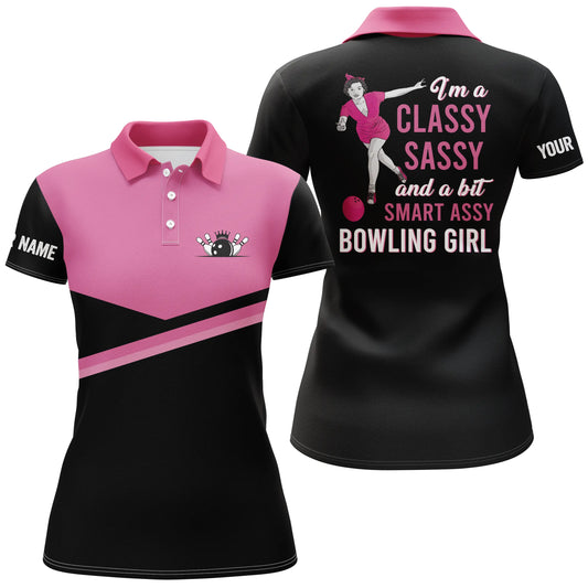 Personalisierte pinkfarbene Bowling-Poloshirts für Damen: "I'm a classy sassy and a bit smart assy bowling girl" NQS4677